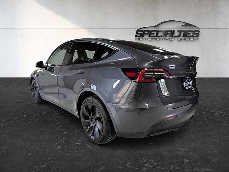2021 Tesla Model Y Long Range - Photo 5 - St. George, UT 84770-2625