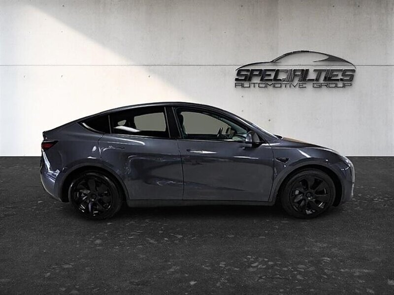2021 Tesla Model Y Long Range - Photo 8 - St. George, UT 84770-2625