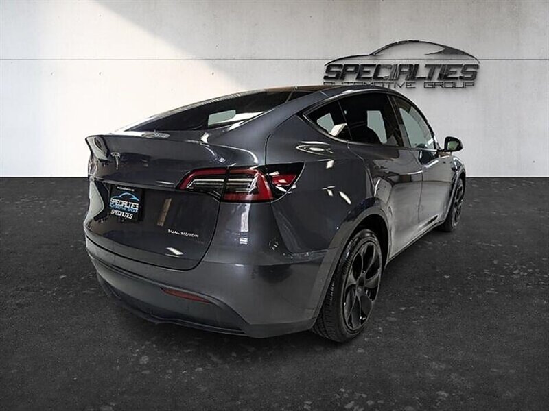 2021 Tesla Model Y Long Range - Photo 7 - St. George, UT 84770-2625