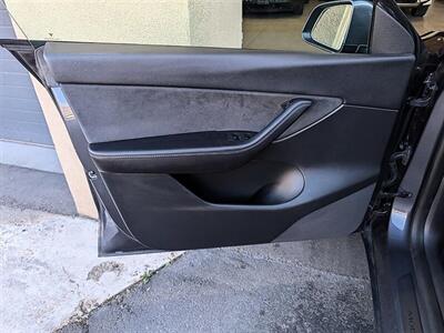 2021 Tesla Model Y Long Range   - Photo 18 - Bountiful, UT 84010