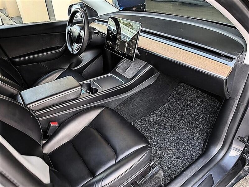 2021 Tesla Model Y Long Range - Photo 11 - St. George, UT 84770-2625