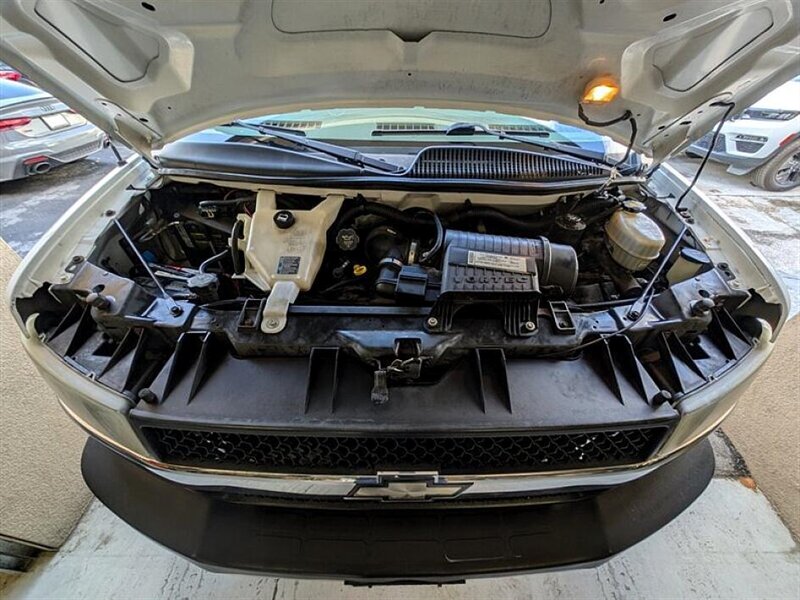 2008 Chevrolet Express LS 3500 - Photo 17 - Bountiful, UT 84010