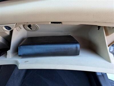 2012 Hyundai Azera   - Photo 30 - Bountiful, UT 84010