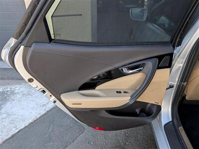 2012 Hyundai Azera   - Photo 23 - Bountiful, UT 84010