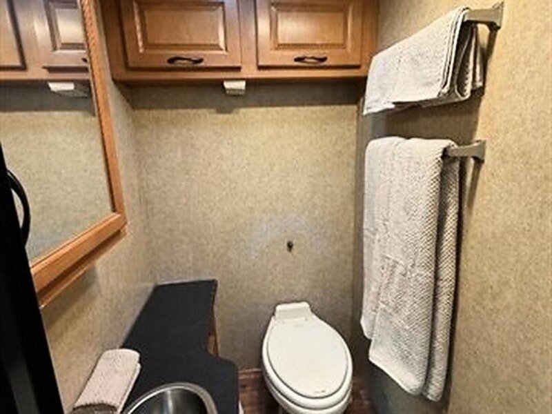 2015 Thor Majestic 28A - Photo 26 - Bountiful, UT 84010