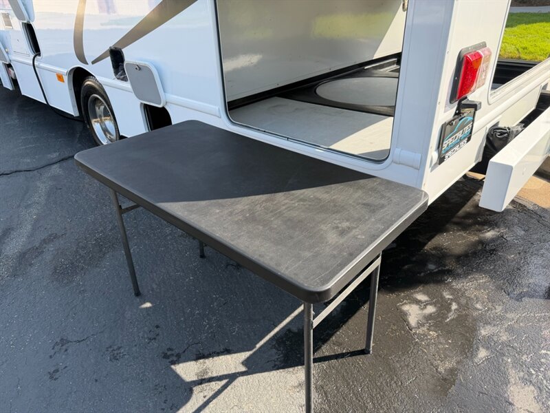 2015 Thor Majestic 28A - Photo 18 - Bountiful, UT 84010