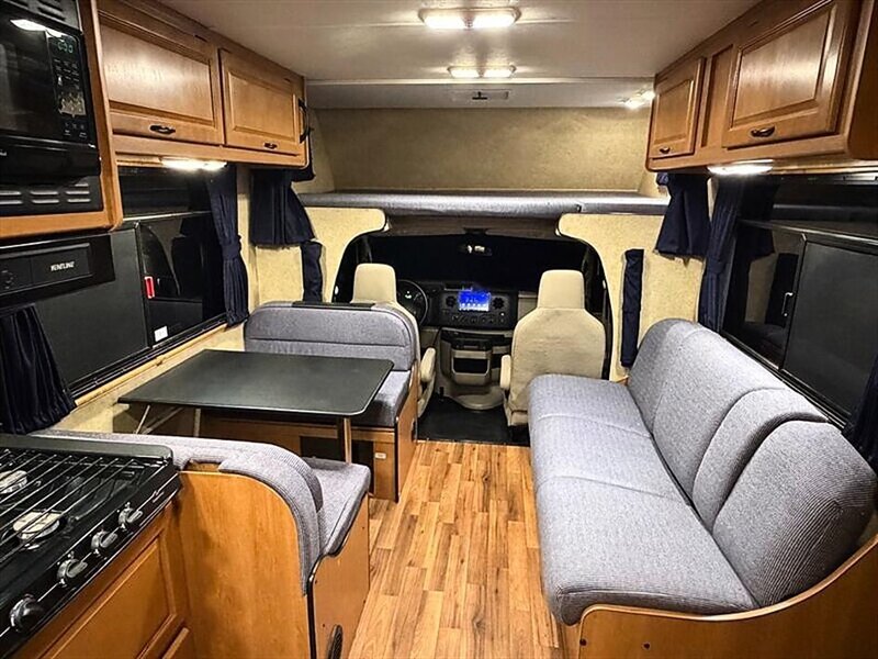 2015 Thor Majestic 28A - Photo 21 - Bountiful, UT 84010