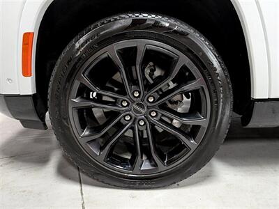 2024 Jeep Grand Wagoneer L Obsidian   - Photo 15 - Bountiful, UT 84010
