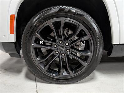 2024 Jeep Grand Wagoneer L Obsidian   - Photo 15 - Bountiful, UT 84010