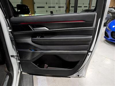 2024 Jeep Grand Wagoneer L Obsidian   - Photo 27 - Bountiful, UT 84010