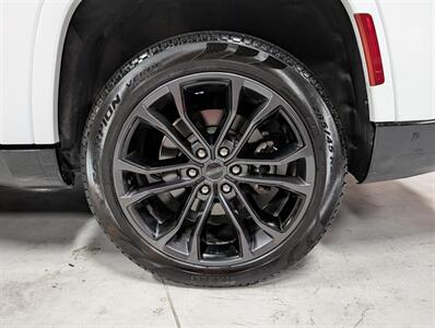 2024 Jeep Grand Wagoneer L Obsidian   - Photo 14 - Bountiful, UT 84010