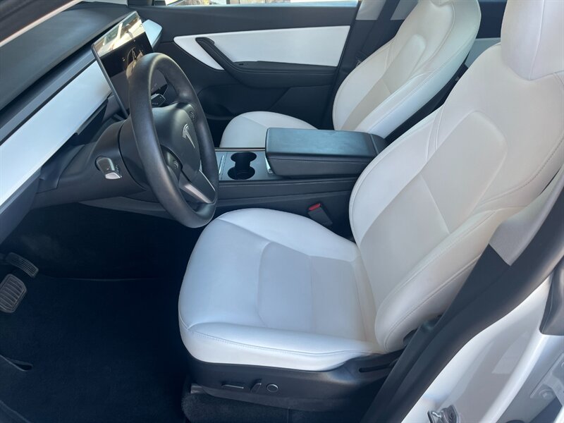 2022 Tesla Model Y Long Range - Photo 9 - St. George, UT 84770-2625