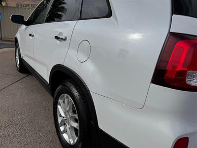 2015 Kia Sorento LX-V6 AWD 7-Seater   - Photo 23 - St. George, UT 84770-2625