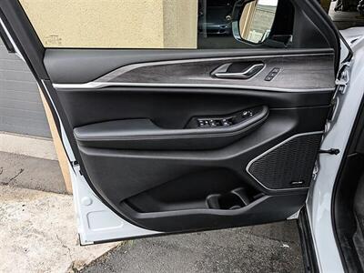 2024 Jeep Grand Cherokee 4xe   - Photo 18 - Bountiful, UT 84010