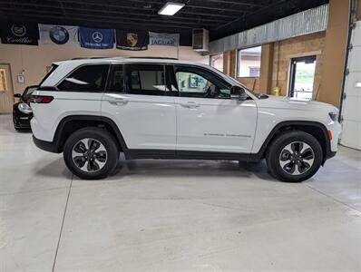 2024 Jeep Grand Cherokee 4xe   - Photo 11 - Bountiful, UT 84010
