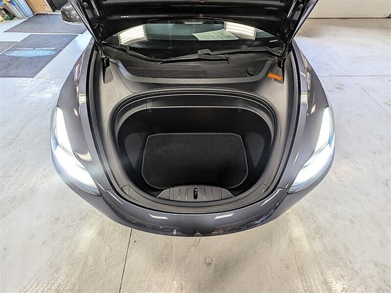 2018 Tesla Model 3 Long Range w/ Acceleration Boost - Photo 16 - Bountiful, UT 84010