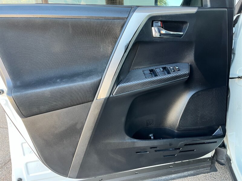 2015 Toyota RAV4 XLE - Photo 43 - St. George, UT 84770-2625