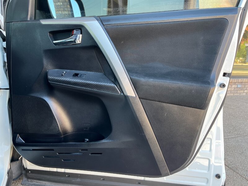 2015 Toyota RAV4 XLE - Photo 44 - St. George, UT 84770-2625