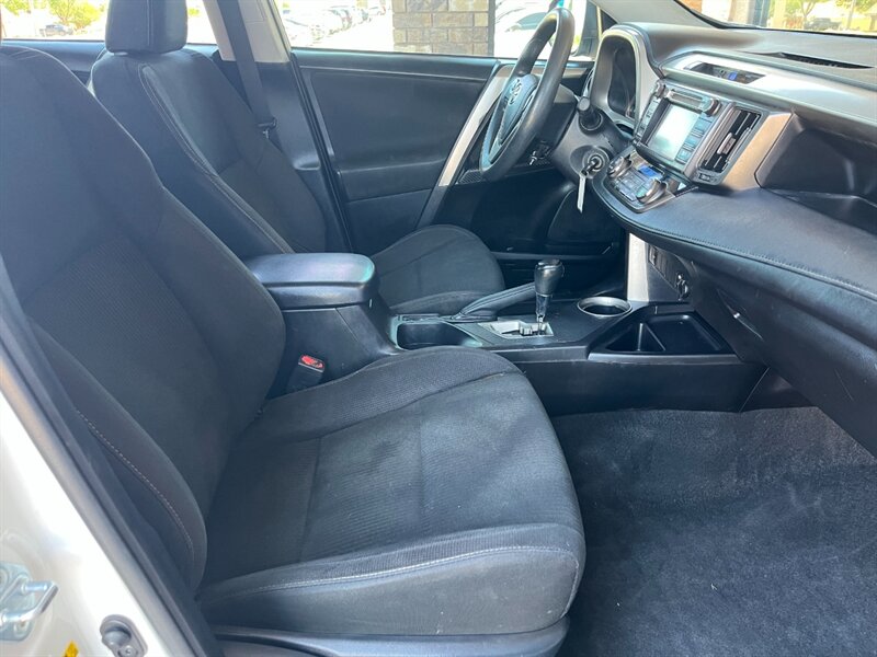 2015 Toyota RAV4 XLE - Photo 13 - St. George, UT 84770-2625