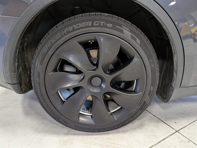 2021 Tesla Model Y Long Range w/ Acceleration Boost - Photo 13 - Bountiful, UT 84010