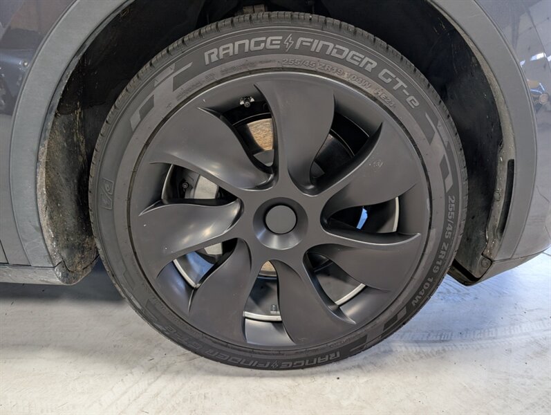 2021 Tesla Model Y Long Range w/ Acceleration Boost - Photo 12 - Bountiful, UT 84010