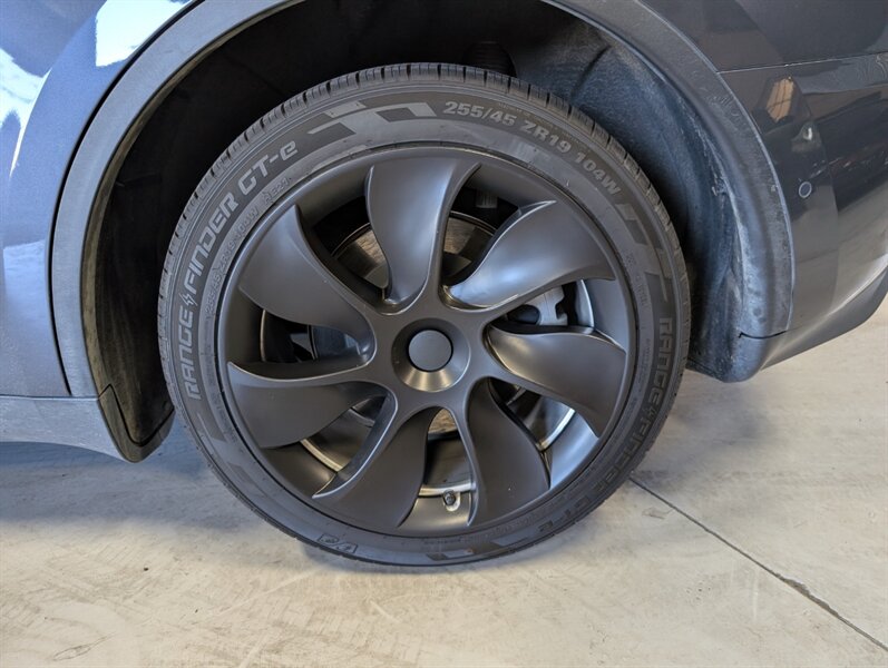 2021 Tesla Model Y Long Range w/ Acceleration Boost - Photo 14 - Bountiful, UT 84010