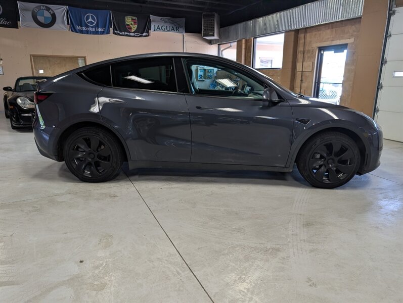 2021 Tesla Model Y Long Range w/ Acceleration Boost - Photo 11 - Bountiful, UT 84010