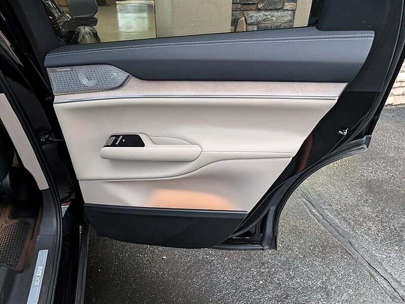 2025 Volvo EX90 Performance Ultra - Photo 29 - Bountiful, UT 84010
