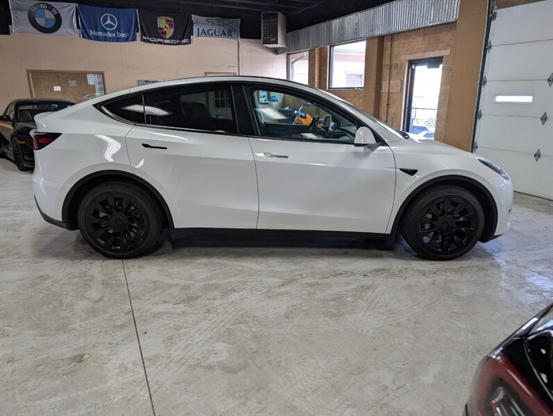 2022 Tesla Model Y Long Range - Photo 11 - Bountiful, UT 84010