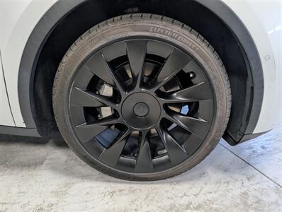 2022 Tesla Model Y Long Range - Photo 12 - Bountiful, UT 84010