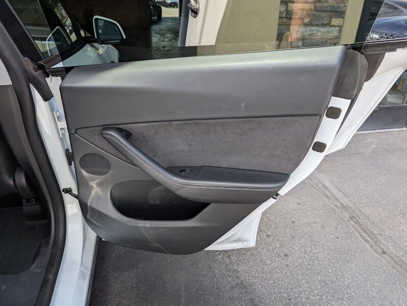 2022 Tesla Model Y Long Range - Photo 26 - Bountiful, UT 84010