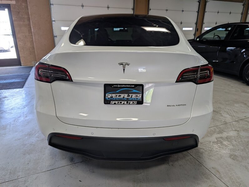 2022 Tesla Model Y Long Range - Photo 9 - Bountiful, UT 84010