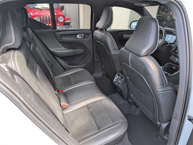 2019 Volvo XC40 T5 R-Design - Photo 29 - Bountiful, UT 84010