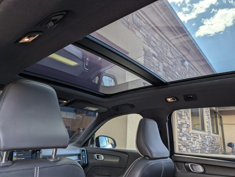 2019 Volvo XC40 T5 R-Design - Photo 27 - Bountiful, UT 84010