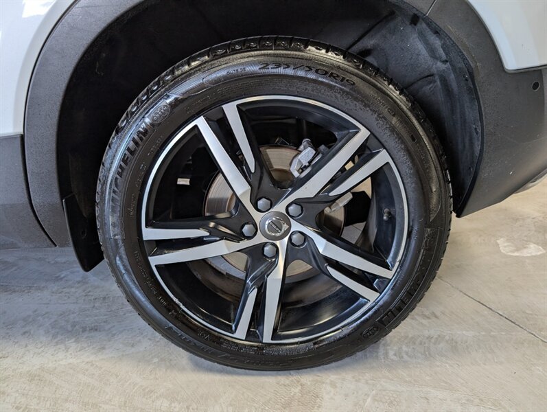 2019 Volvo XC40 T5 R-Design - Photo 14 - Bountiful, UT 84010