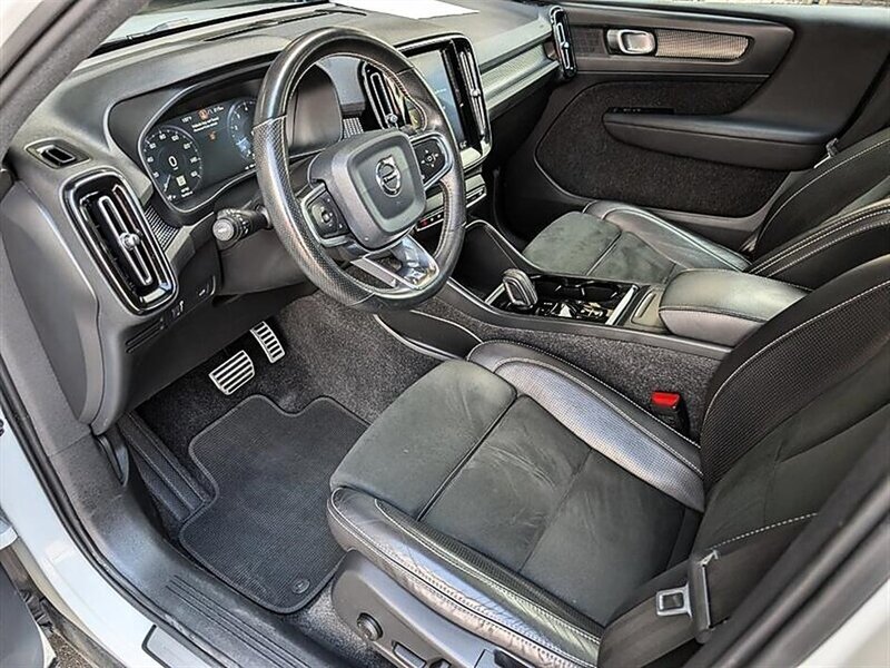 2019 Volvo XC40 T5 R-Design - Photo 2 - Bountiful, UT 84010