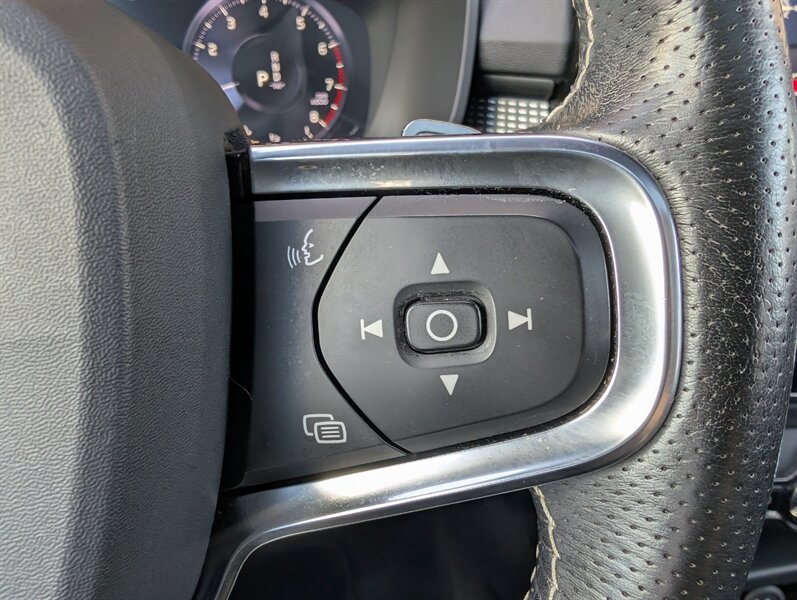 2019 Volvo XC40 T5 R-Design - Photo 22 - Bountiful, UT 84010