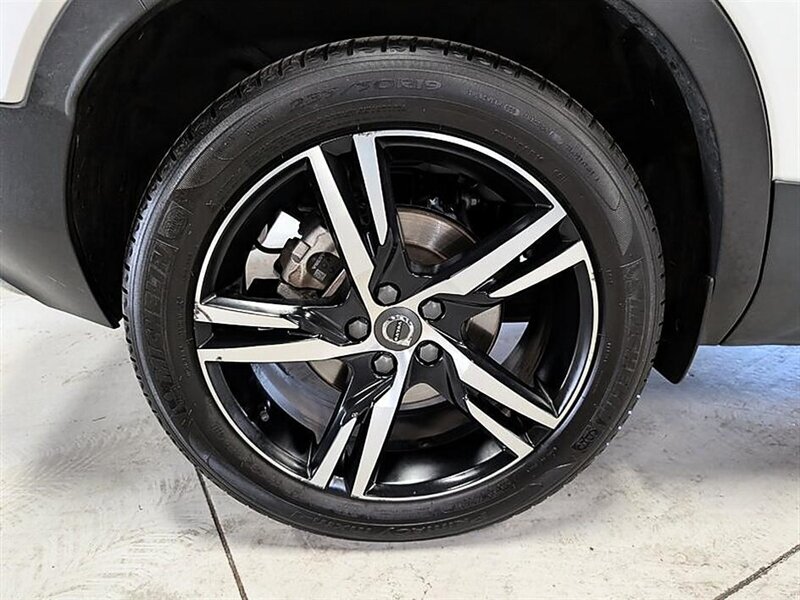 2019 Volvo XC40 T5 R-Design - Photo 13 - Bountiful, UT 84010