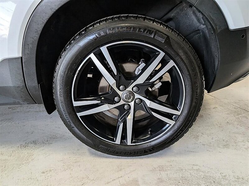 2019 Volvo XC40 T5 R-Design - Photo 14 - Bountiful, UT 84010