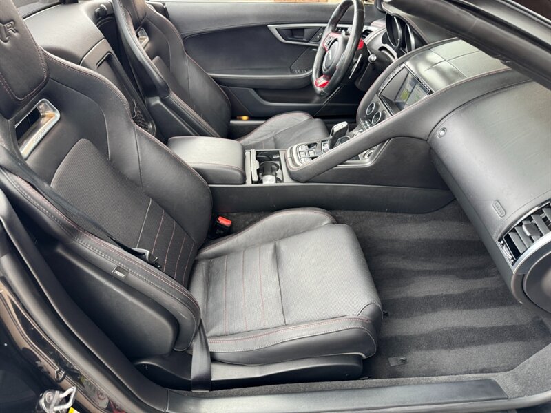 2018 Jaguar F-TYPE R - Photo 11 - St. George, UT 84770-2625