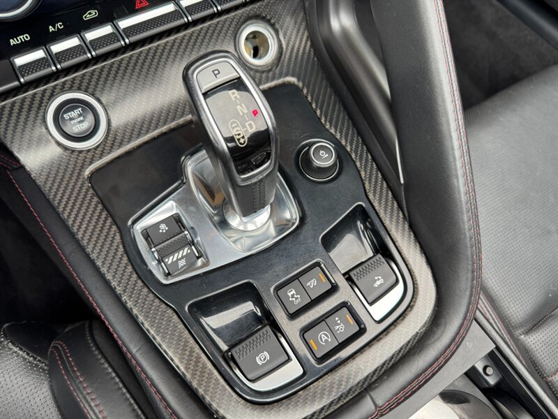 2018 Jaguar F-TYPE R - Photo 13 - St. George, UT 84770-2625