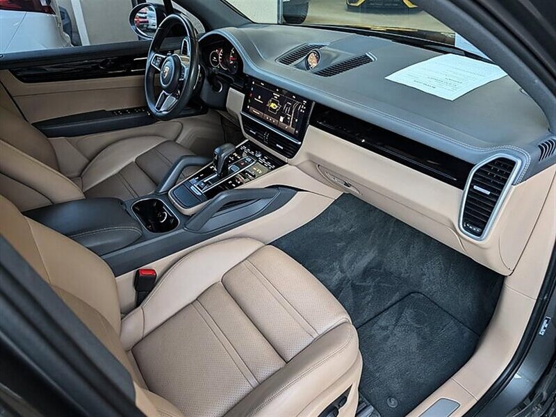 2023 Porsche Cayenne Platinum Edition - Photo 4 - Bountiful, UT 84010