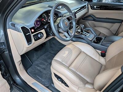 2023 Porsche Cayenne Platinum Edition - Photo 2 - Bountiful, UT 84010