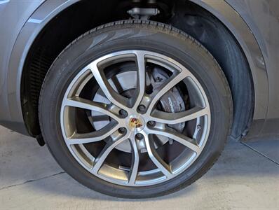 2023 Porsche Cayenne Platinum Edition   - Photo 15 - Bountiful, UT 84010