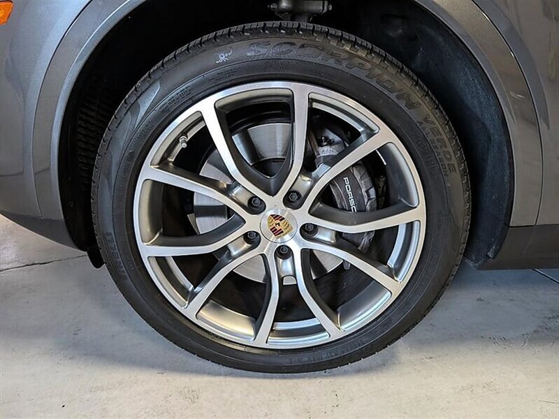 2023 Porsche Cayenne Platinum Edition - Photo 15 - Bountiful, UT 84010