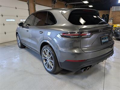 2023 Porsche Cayenne Platinum Edition   - Photo 8 - Bountiful, UT 84010