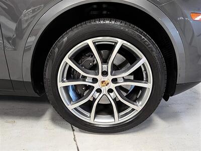 2023 Porsche Cayenne Platinum Edition - Photo 12 - Bountiful, UT 84010