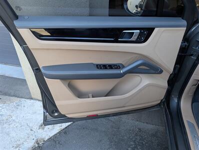 2023 Porsche Cayenne Platinum Edition   - Photo 18 - Bountiful, UT 84010