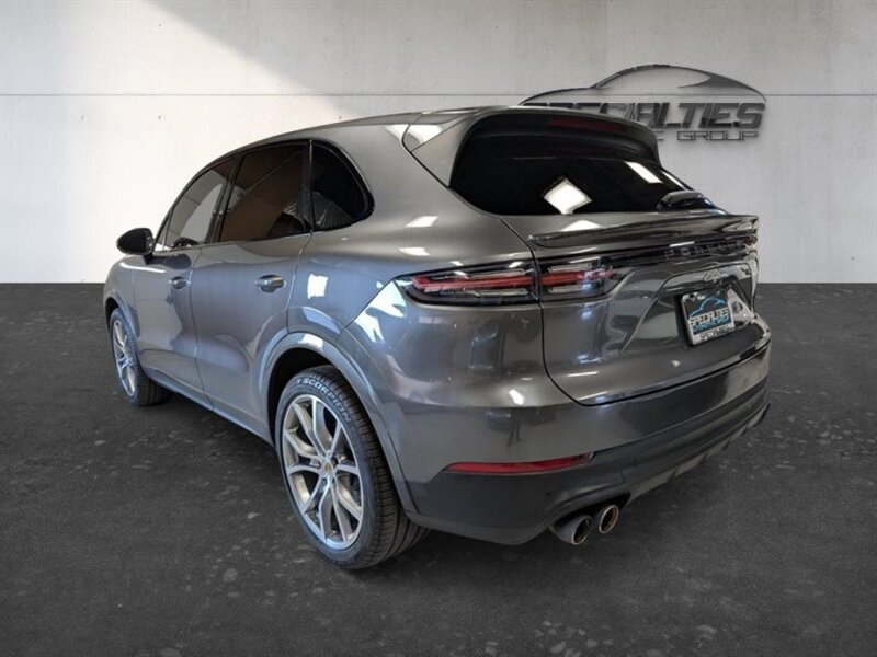 2023 Porsche Cayenne Platinum Edition - Photo 8 - Bountiful, UT 84010