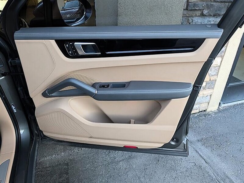 2023 Porsche Cayenne Platinum Edition - Photo 30 - Bountiful, UT 84010
